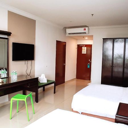 Hotel Green Park Temerloh Bagian luar foto