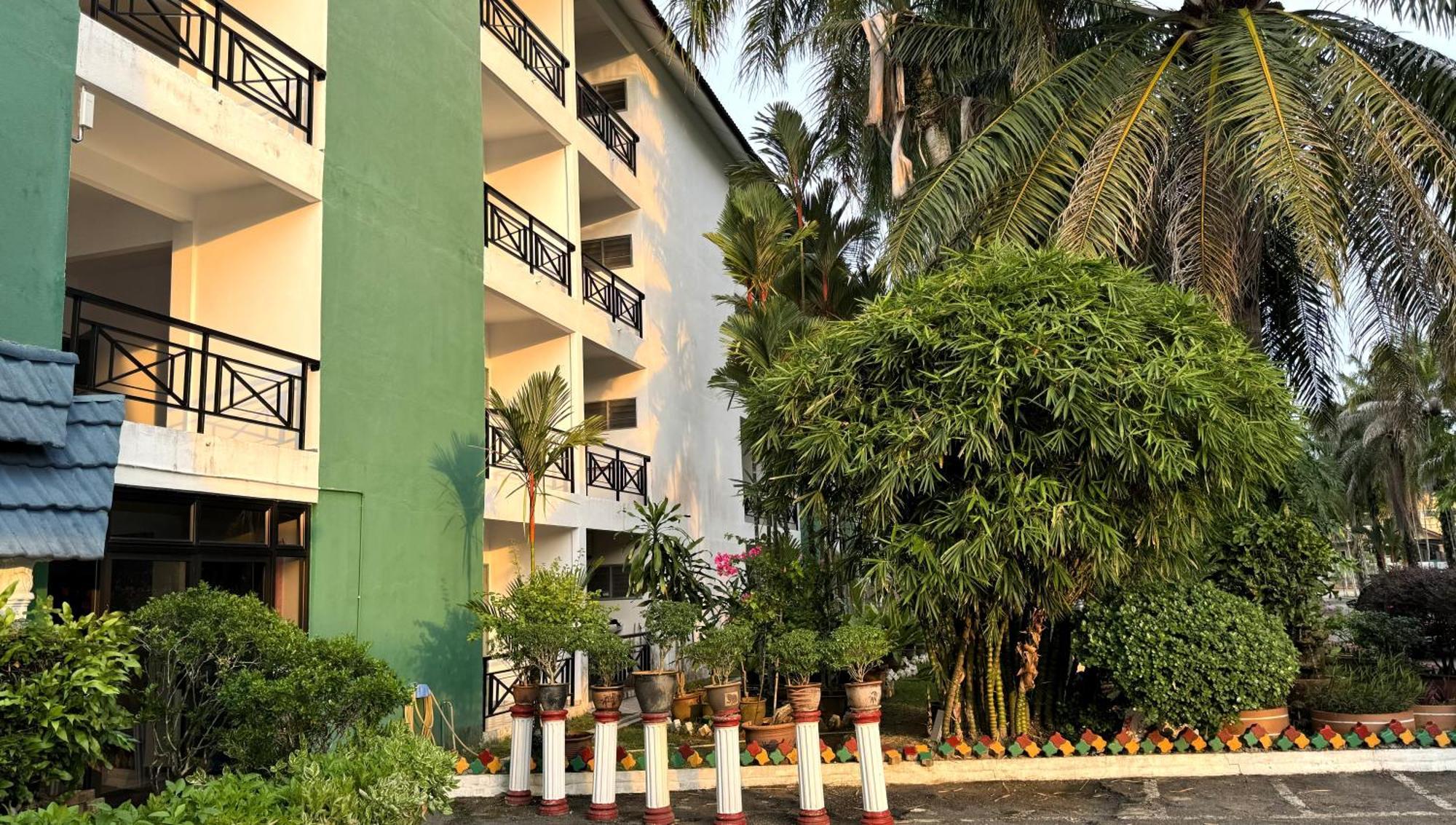 Hotel Green Park Temerloh Bagian luar foto